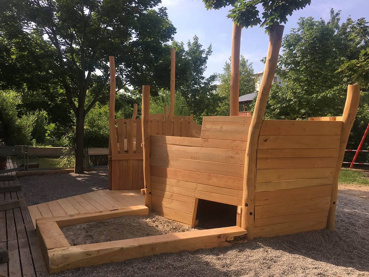 Spielplatz / Kindergarten / Schule